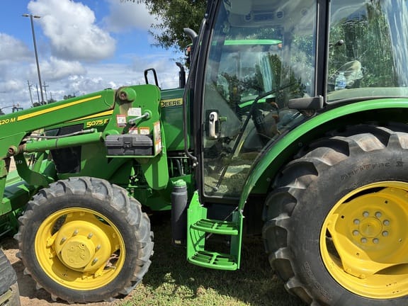 2018 John Deere 5075E Equipment Image0