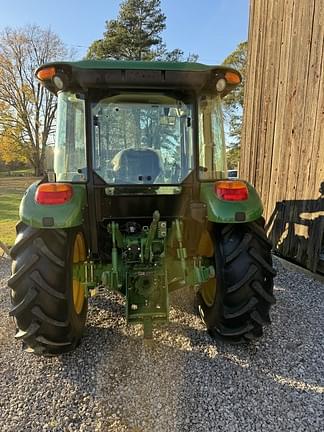 Image of John Deere 5075E equipment image 3