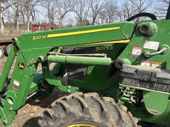 Image of John Deere 5075E equipment image 4