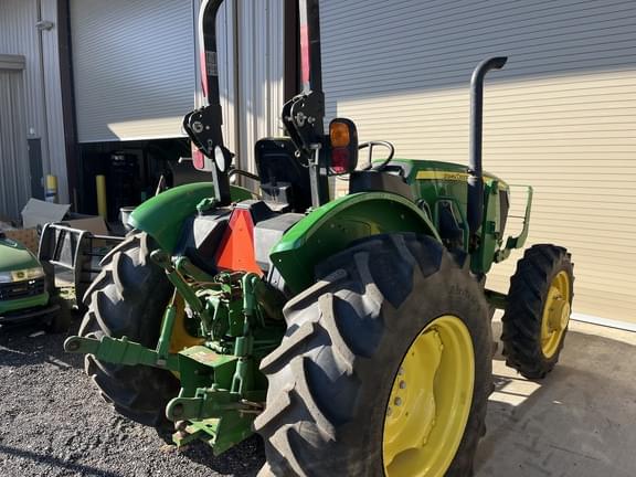 Image of John Deere 5075E equipment image 2