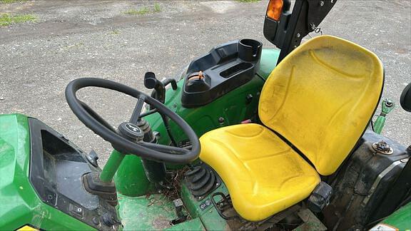 Image of John Deere 5075E equipment image 4