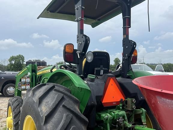 Image of John Deere 5075E equipment image 1