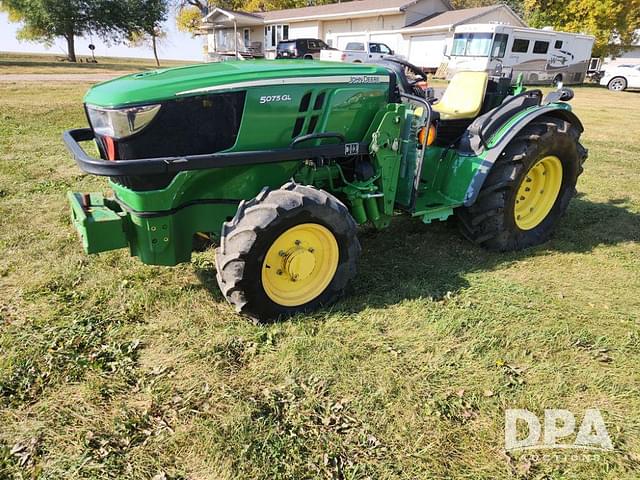 Image of John Deere 5075GL equipment image 1