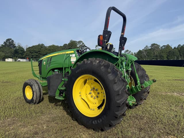 Image of John Deere 5075M equipment image 1