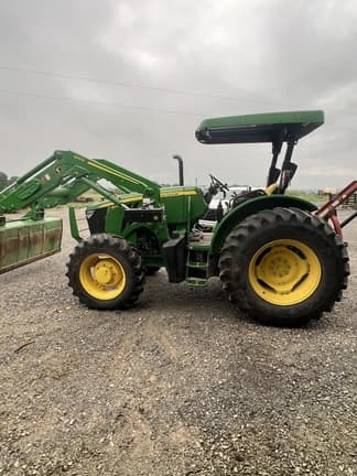 Image of John Deere 5075M Primary image