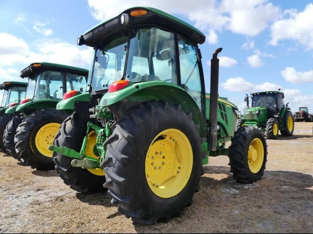 Image of John Deere 5085E equipment image 2