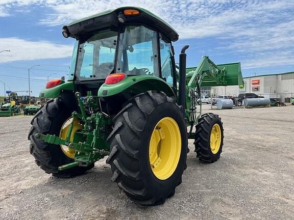 Image of John Deere 5085E equipment image 4