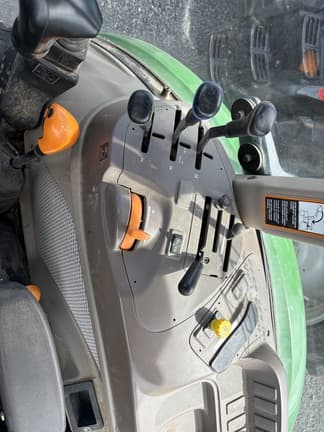 Image of John Deere 5085E equipment image 4