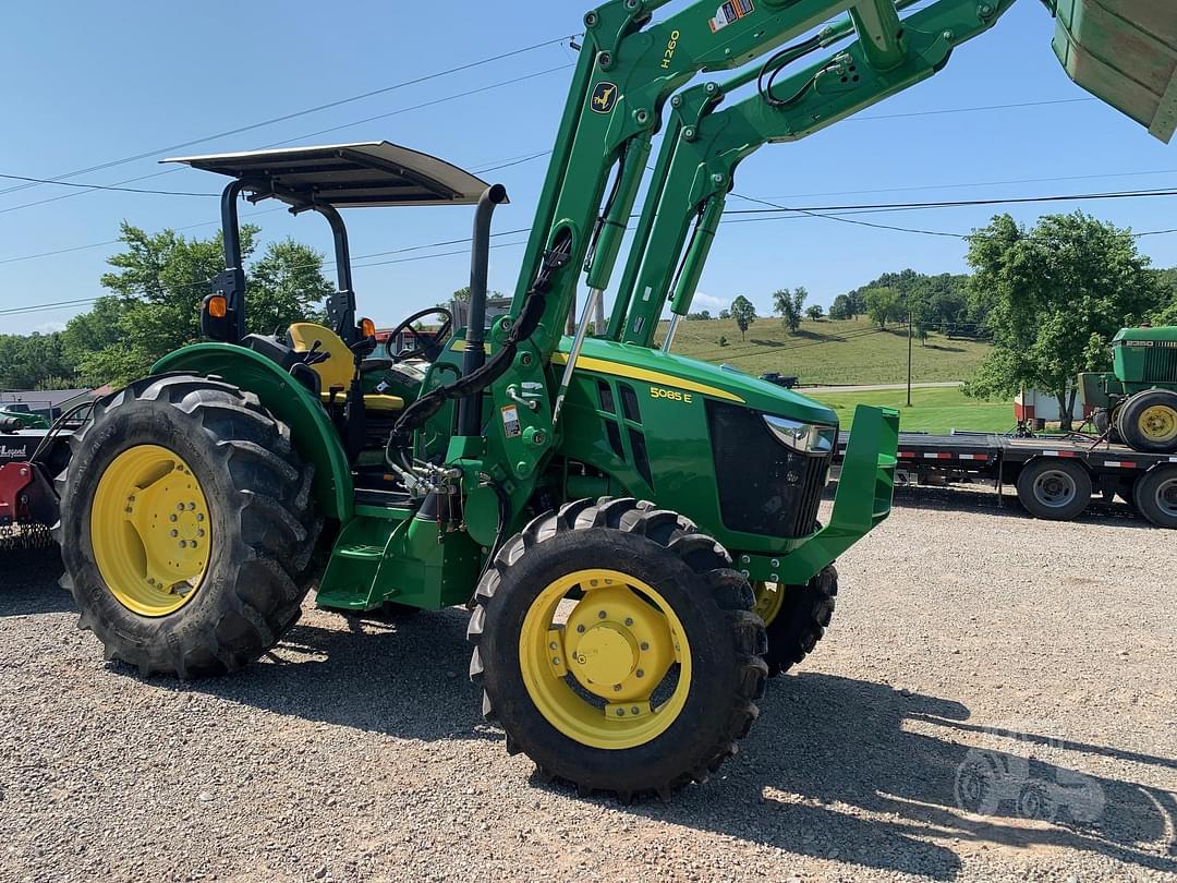 Image of John Deere 5085E Primary image