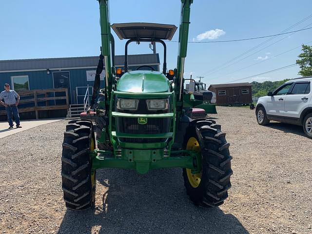 Image of John Deere 5085E equipment image 3