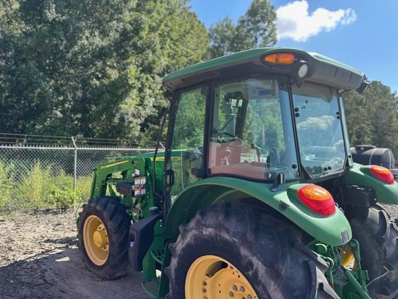 Image of John Deere 5085E equipment image 3