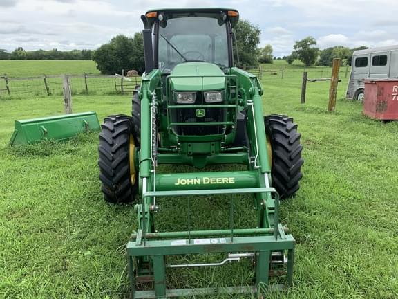 Image of John Deere 5085E equipment image 4