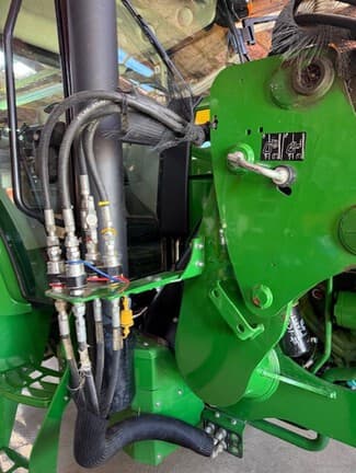 Image of John Deere 5085E equipment image 4