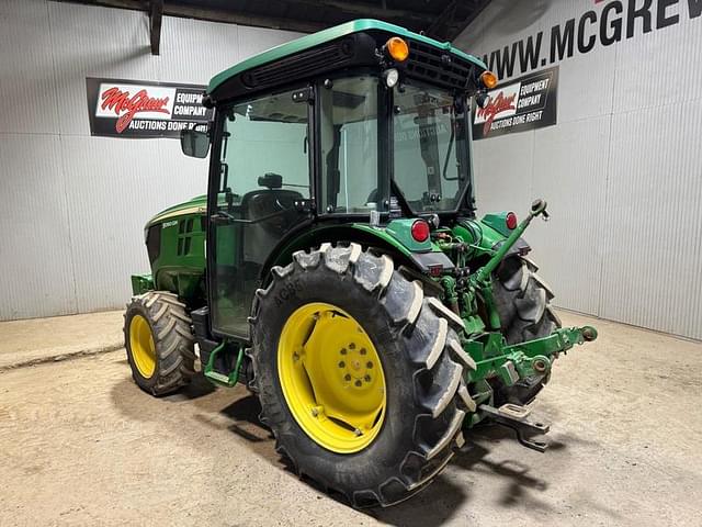 Image of John Deere 5090GN equipment image 2