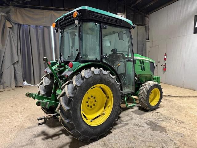 Image of John Deere 5090GN equipment image 4