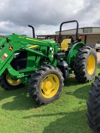 Main image John Deere 5090E