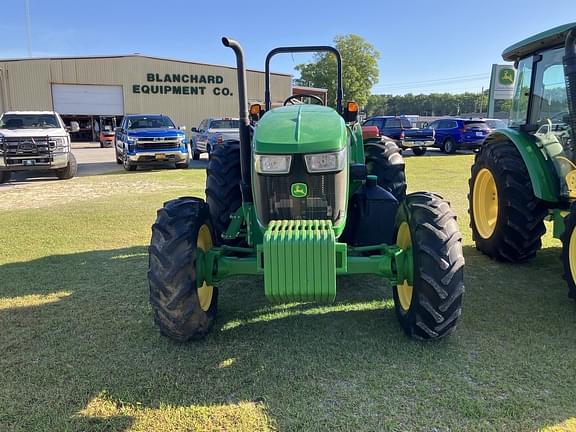 Image of John Deere 5090E equipment image 1