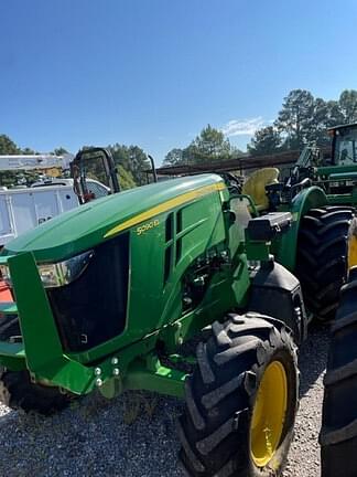 Image of John Deere 5090EL equipment image 1