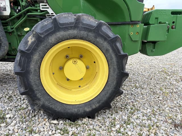 Image of John Deere 5090GN equipment image 3