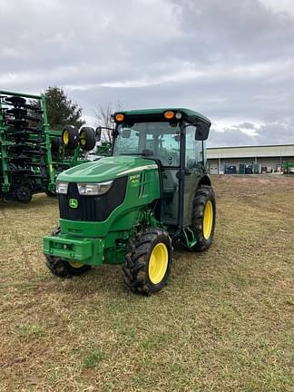 Image of John Deere 5090GN equipment image 1