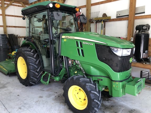 2018 John Deere 5090GV Equipment Image0