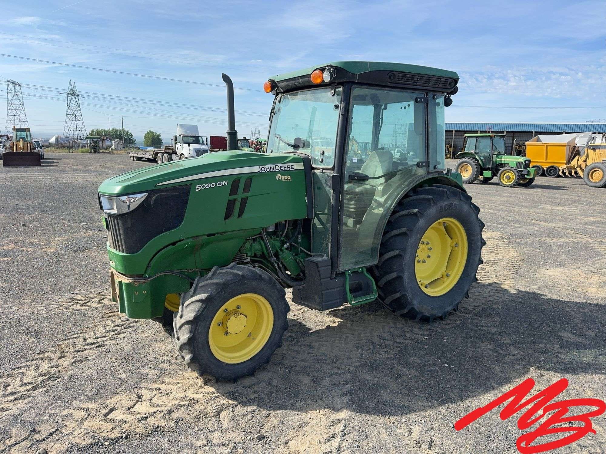 2018 John Deere 5090GN Equipment Image0