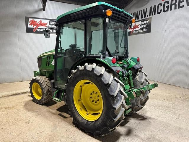 Image of John Deere 5090GN equipment image 2