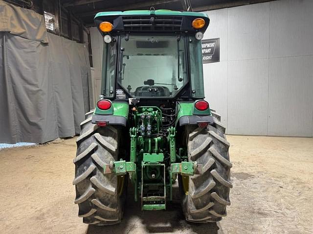 Image of John Deere 5090GN equipment image 3