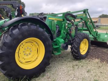 Main image John Deere 5090M