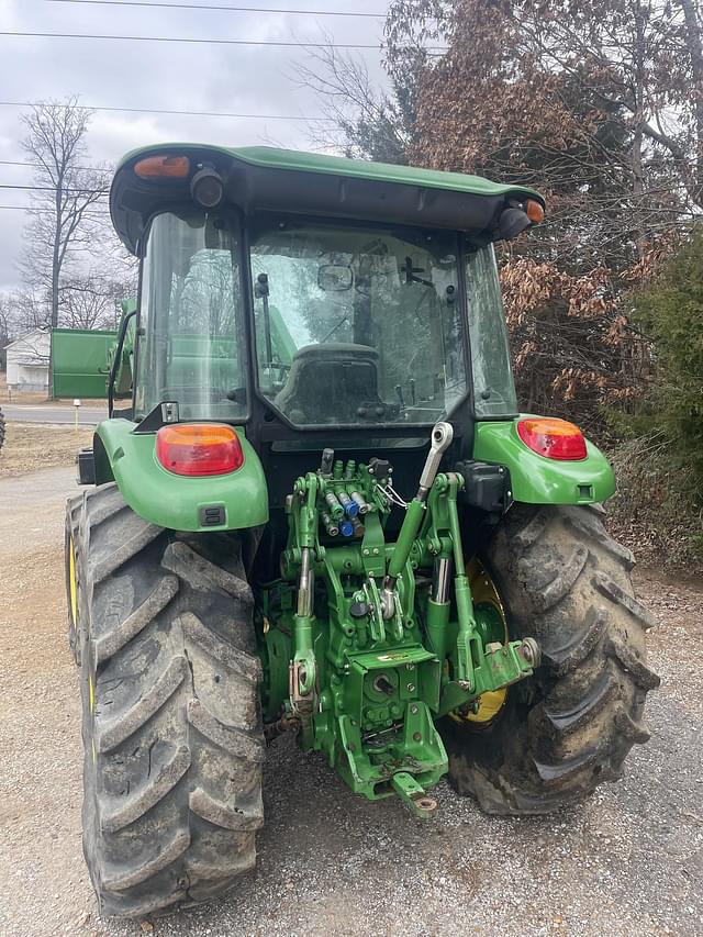 Image of John Deere 5090M equipment image 3