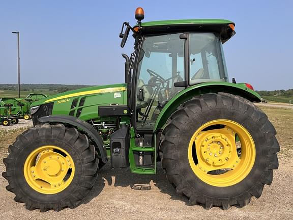 Main image John Deere 5090M 8