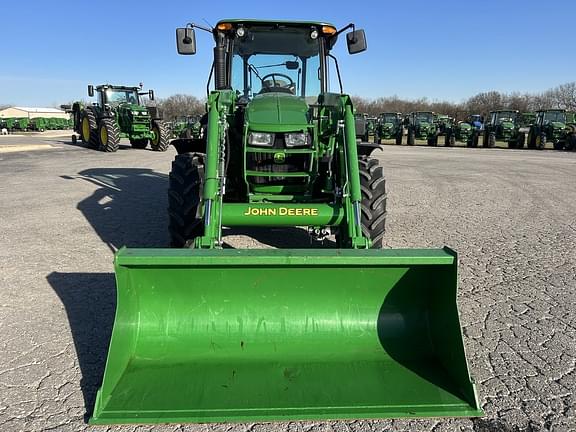 Image of John Deere 5090M equipment image 2