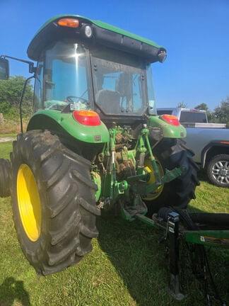 Image of John Deere 5090M equipment image 3