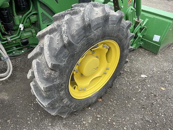 Image of John Deere 5090R equipment image 3