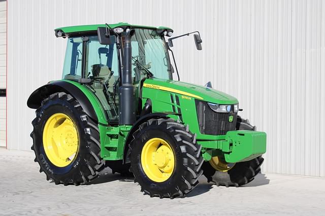 Image of John Deere 5090R equipment image 1