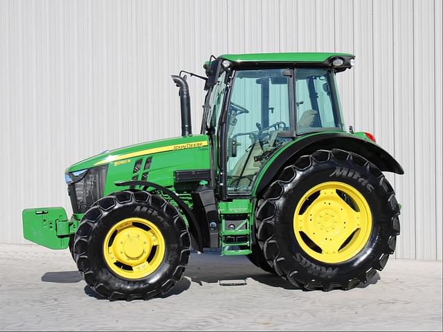 Image of John Deere 5090R equipment image 2