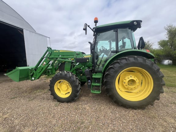 2018 John Deere 5090R Equipment Image0