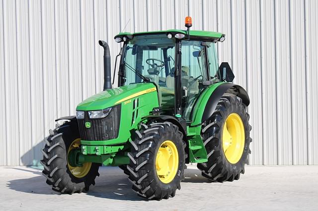 Image of John Deere 5090R equipment image 2