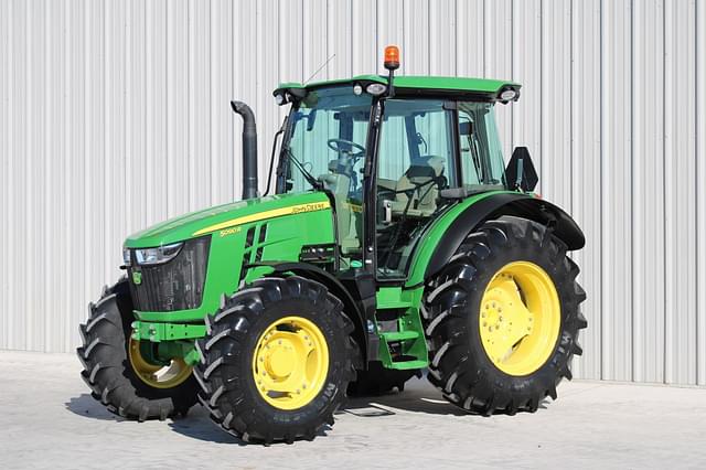 Image of John Deere 5090R equipment image 1