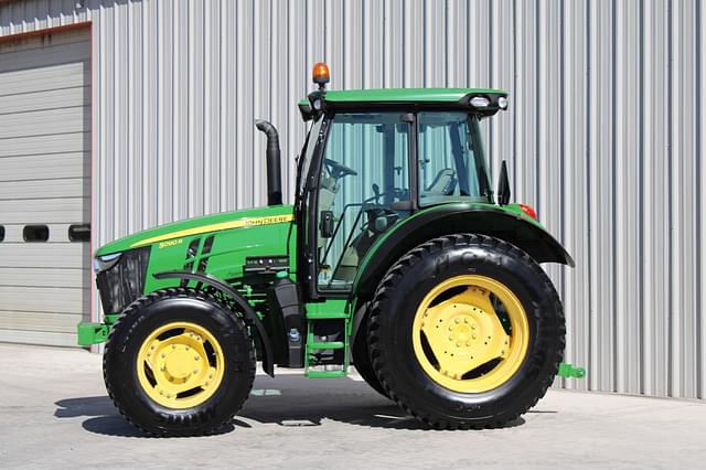 Image of John Deere 5090R equipment image 4