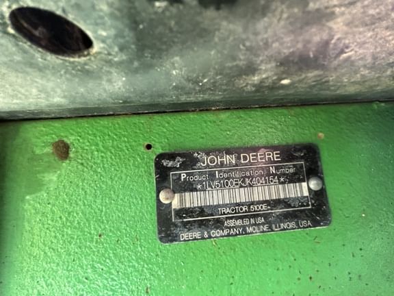 2018 John Deere 5100E Equipment Image0