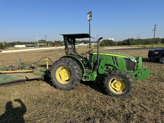 Image of John Deere 5100E equipment image 2