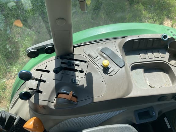 Image of John Deere 5100E equipment image 2