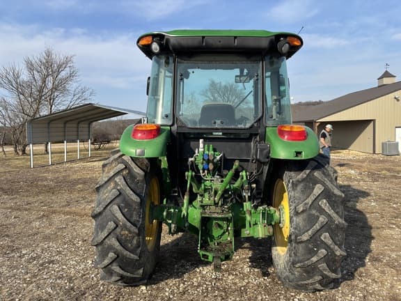 Image of John Deere 5100E equipment image 4