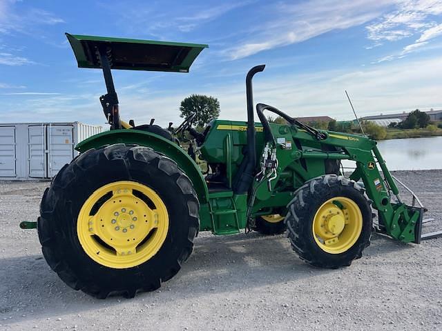 Image of John Deere 5100E equipment image 3