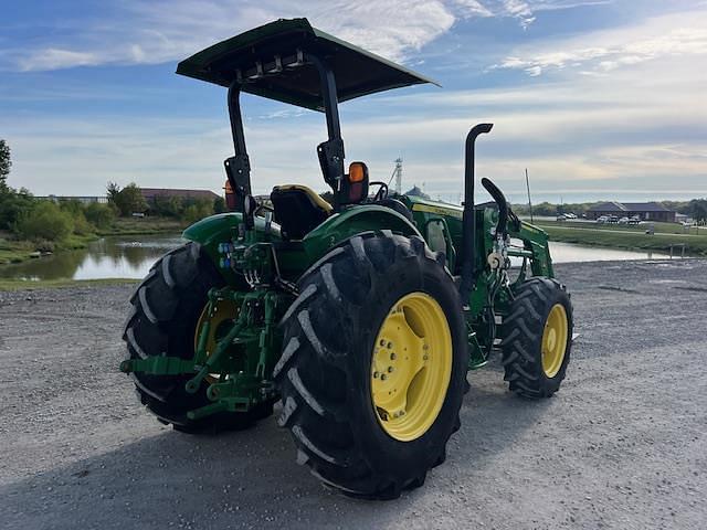 Image of John Deere 5100E equipment image 4