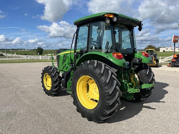 Image of John Deere 5100E equipment image 3