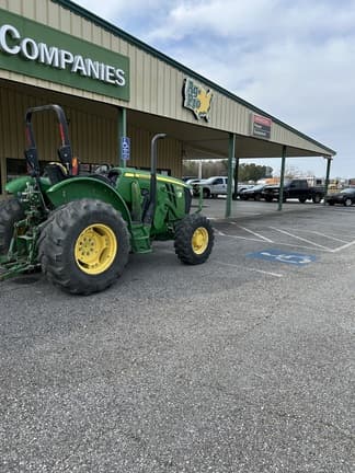 Image of John Deere 5100E equipment image 3