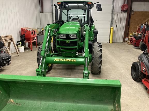 Image of John Deere 5100E equipment image 3