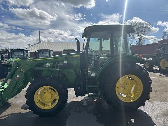 Image of John Deere 5100E equipment image 3